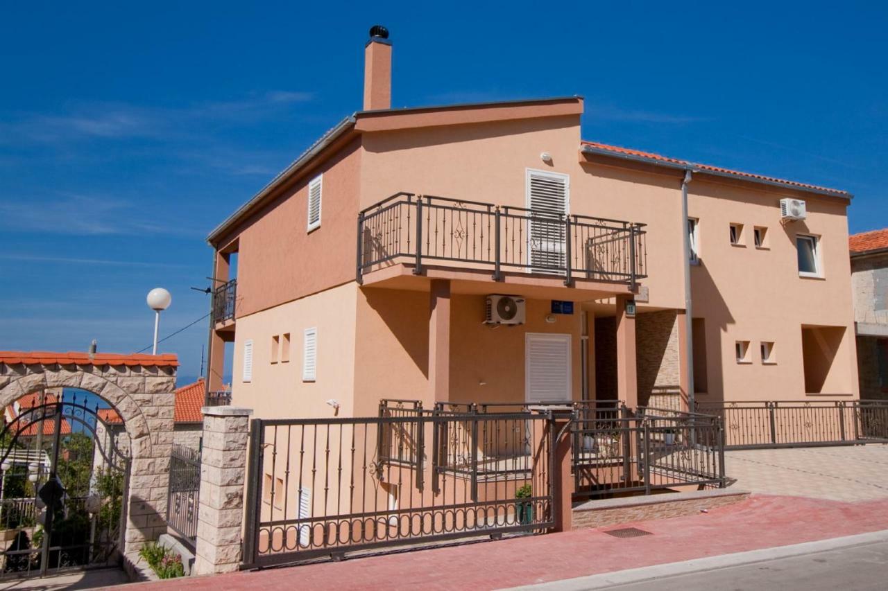 Villa Ivana Макарска Екстериор снимка